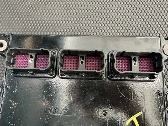 1999 Cummins OEM ISM Diesel Engine Control Module ECM ECU 3681405 3681404 CM570