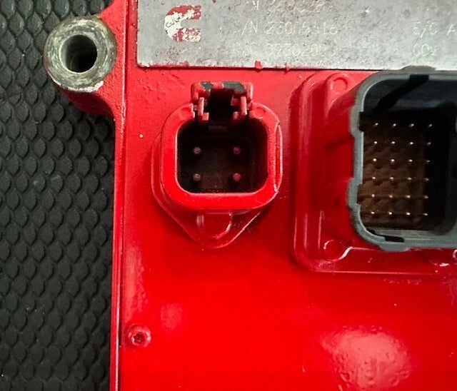 Cummins OEM ISX Diesel Engine Control Module ECM ECU 3683289 3684009 3684008 CM870