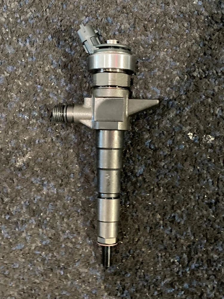 CORE Isuzu 4JJ1 Diesel Engine Fuel Injector 0445120