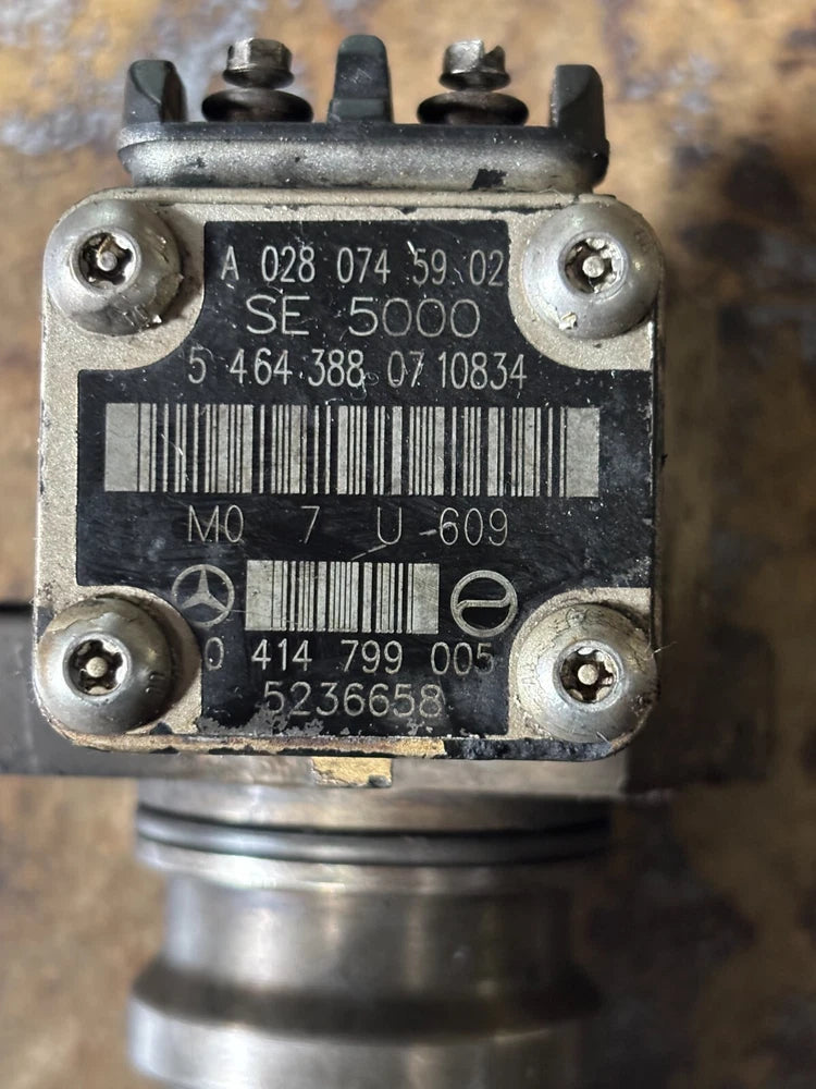 CORE Mercedes Benz Unit Pump A0280745902 A0280748802