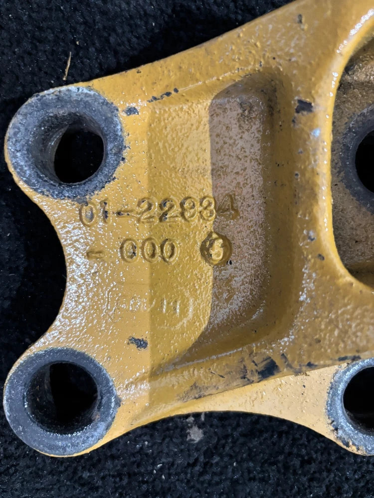 Caterpillar C13 C10 C12 OEM Diesel Engine Rear Engine Mount 01-22934-000