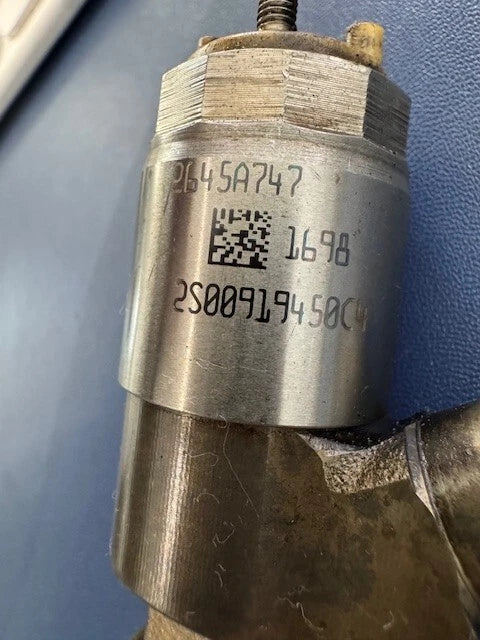 Caterpillar C6.6 Perkins 1106D Diesel Engine Fuel Injector 2645A747 10R7672