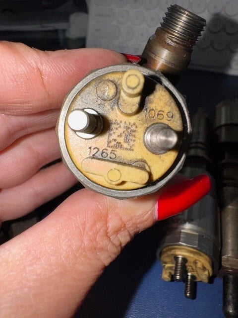 Caterpillar C6.6 Perkins 1106D Diesel Engine Fuel Injector 2645A747 10R7672