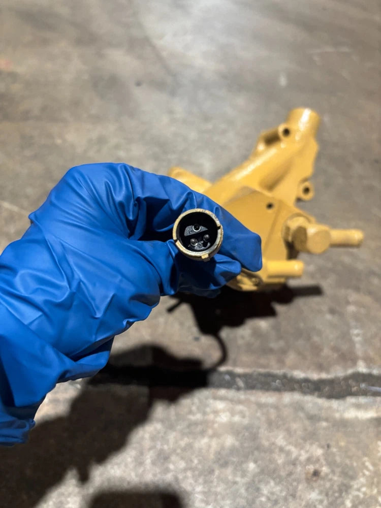 Caterpillar Water Temperature Regulator Housing Thermostat Housing 150-8002