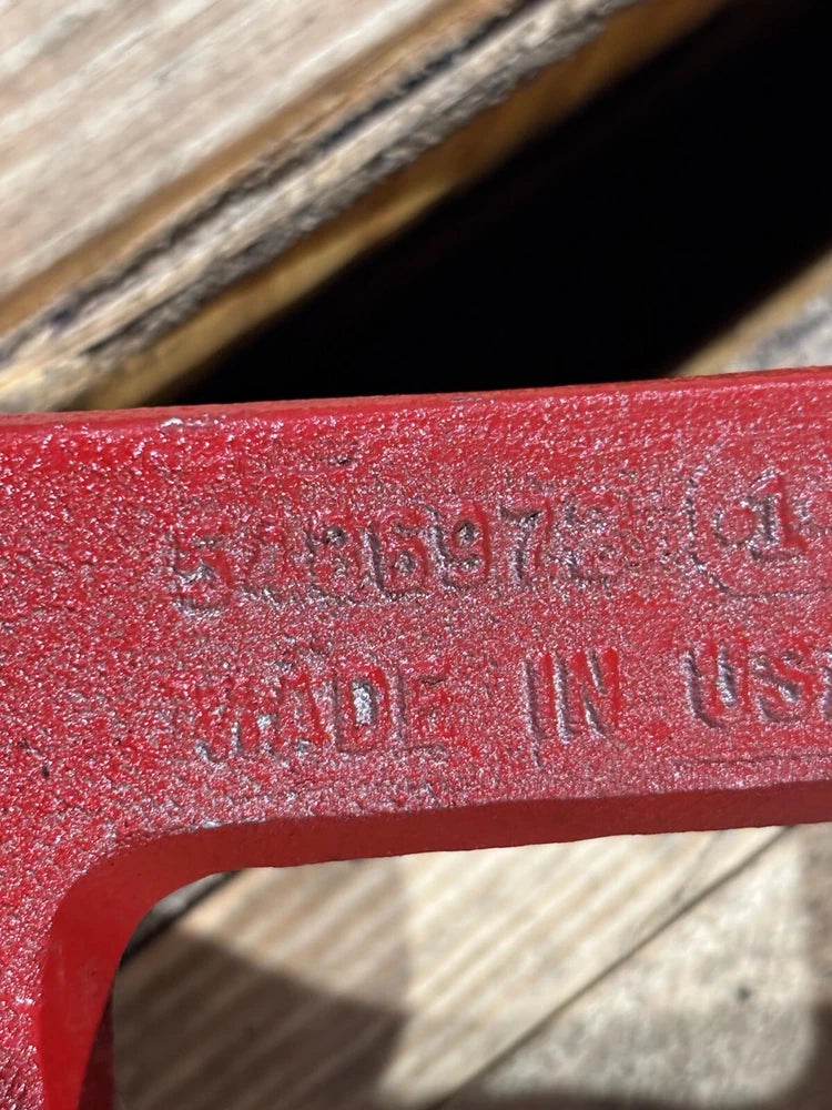 Cummins OEM Alternator Support Bracket with Pulley 5485972 3692367