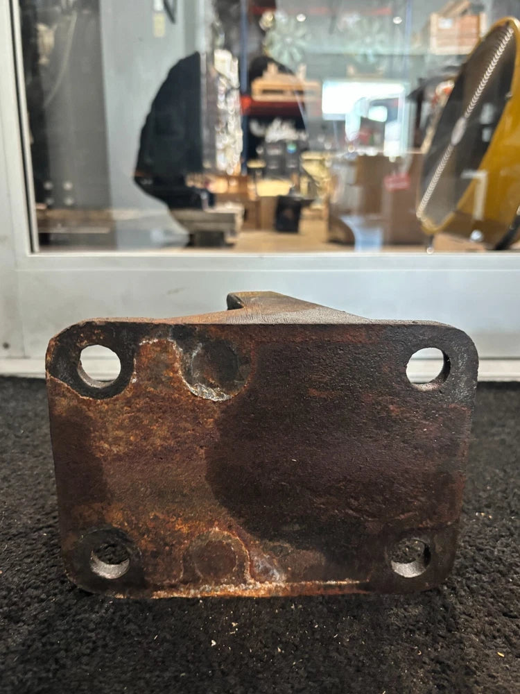 Cummins Rear Engine Mount 01-14501