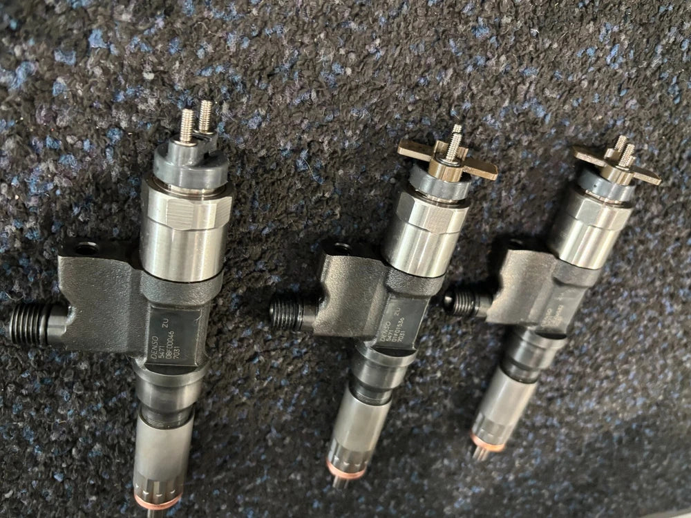 Denso Isuzu 4HK1 & 6HK1 Diesel Engine Fuel Injector 5471 8-98284393-0