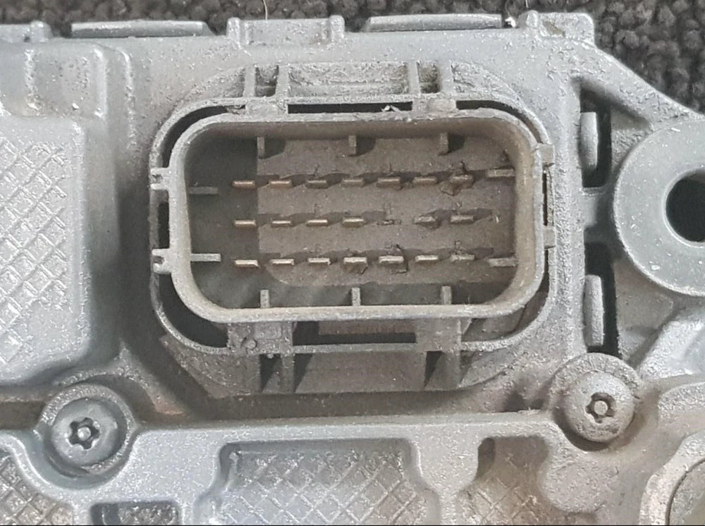 Detroit Diesel OEM DD15 Diesel Engine Control Module ECM ECU A0054467740