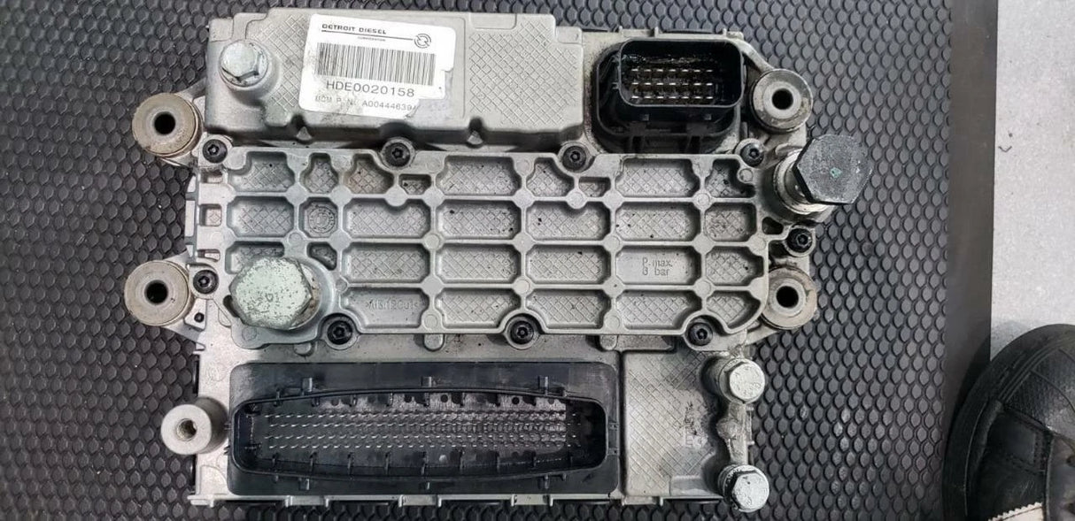 Detroit Diesel DD15 Diesel Engine Control Module ECM ECU A0054467740 00006214A5