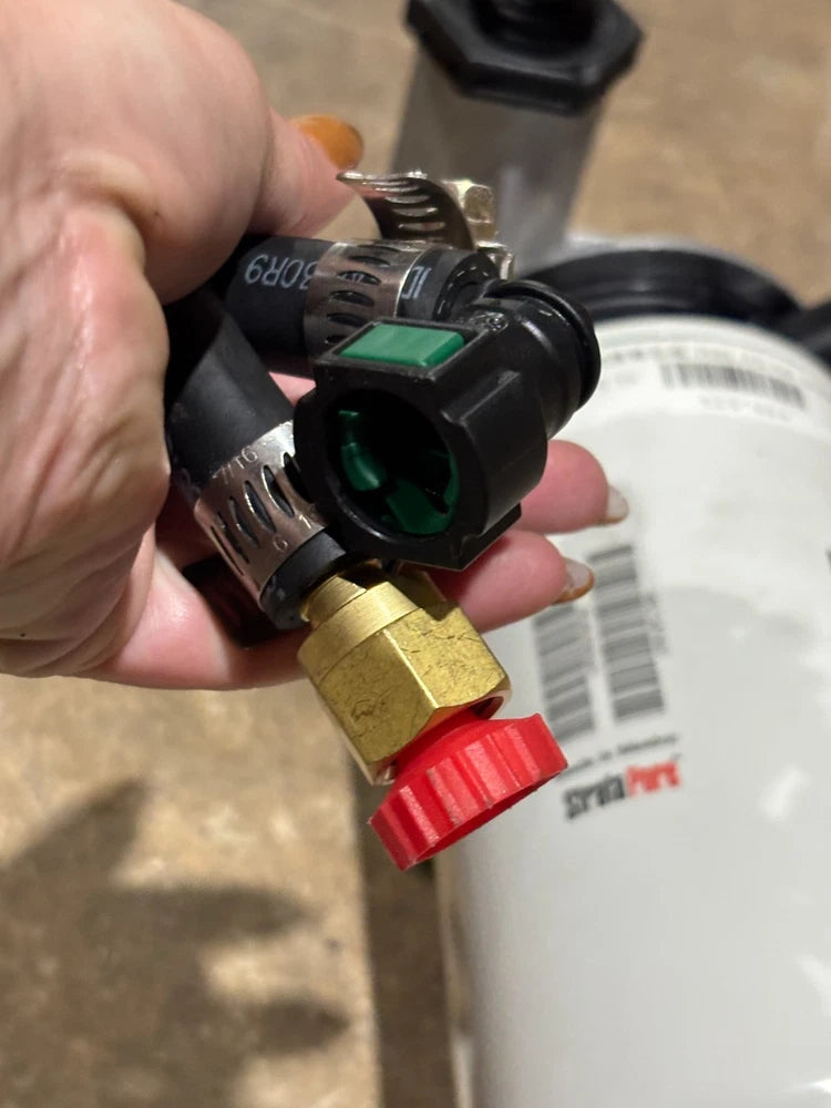 Fleetguard FS19732 OEM Cummins Fuel Filter Assembly 5297681 3973233