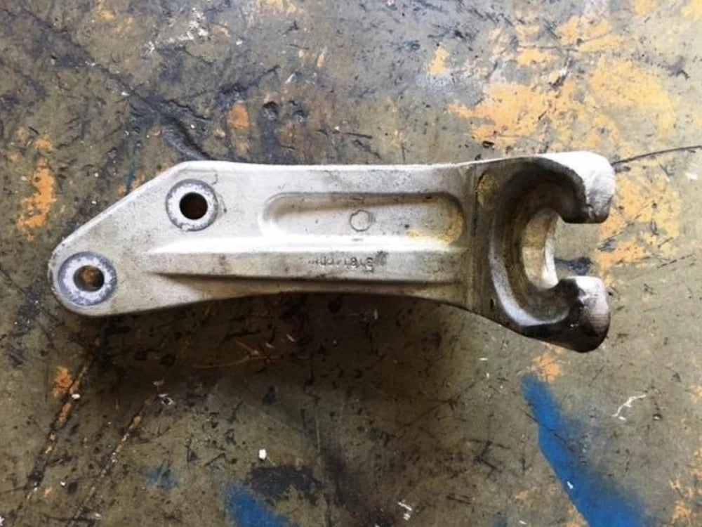 Freightliner Cascadia Radiator Mount Support, 05-30928-001 Rev A / 10041212