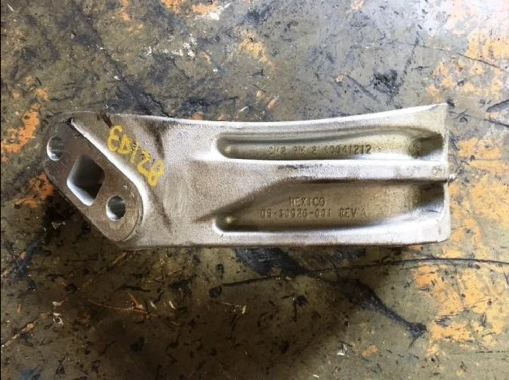 Freightliner Cascadia Radiator Mount Support, 05-30928-001 Rev A / 10041212