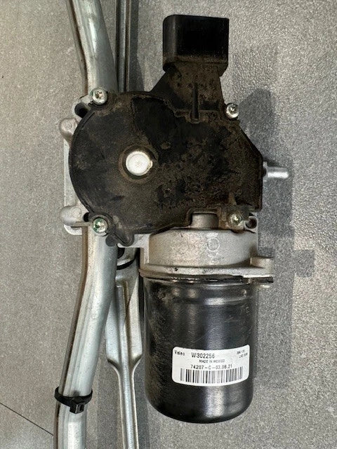 Freightliner Cascadia Valeo Windshield Wiper Assembly A22-72752-002