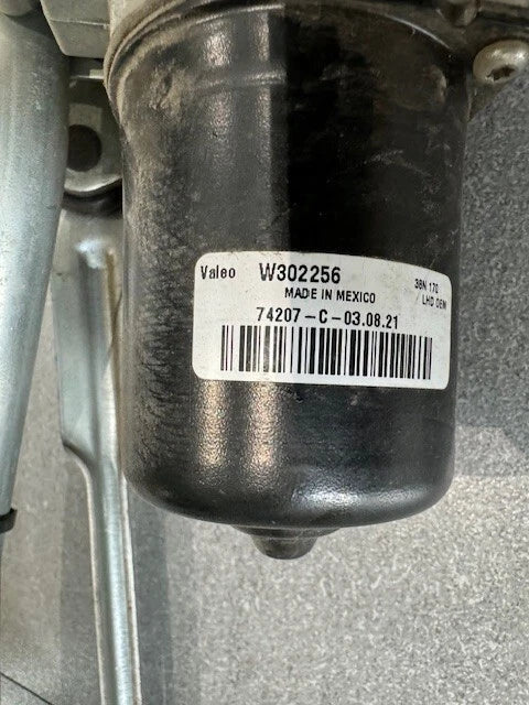 Freightliner Cascadia Valeo Windshield Wiper Assembly A22-72752-002