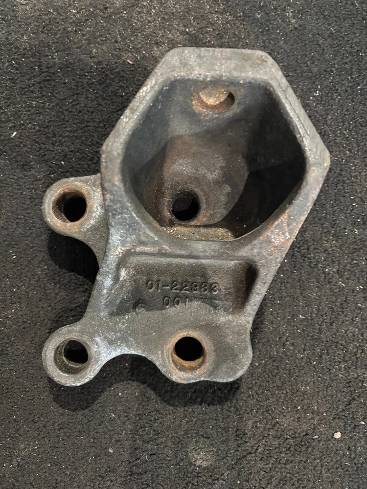 Freightliner OEM Engine Motor Mount 01-22933-000 for Caterpillar C10 C12 C15
