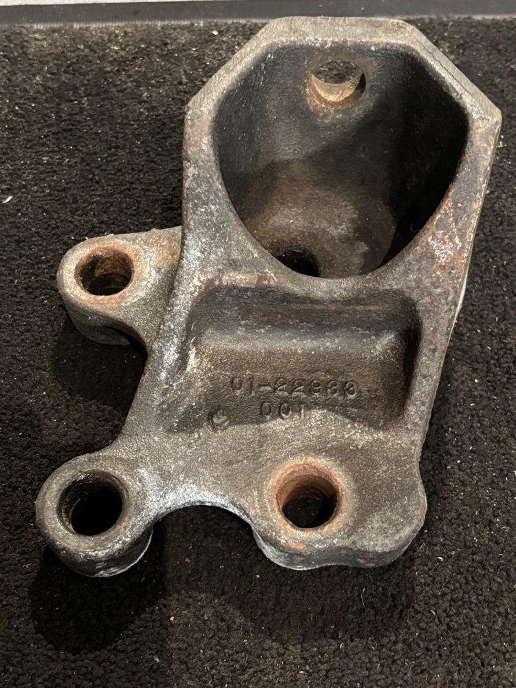 Freightliner OEM Engine Motor Mount 01-22933-000 for Caterpillar C10 C12 C15