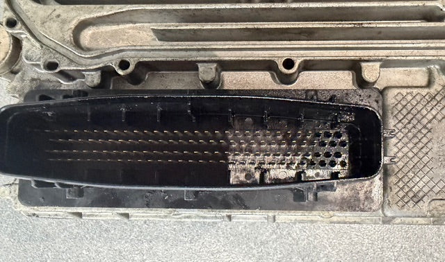 Detroit DD13 Diesel Engine Control Module ECM ECU A0004467635 EPA10