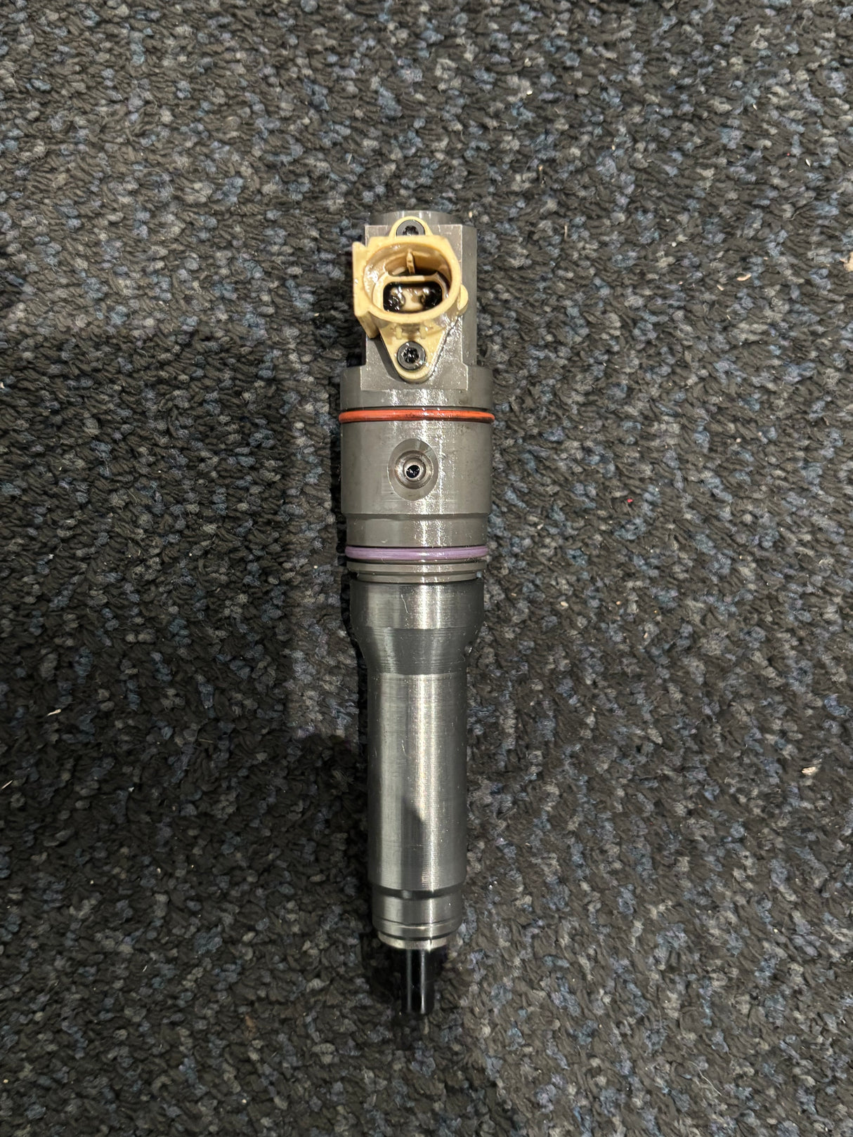 Paccar MX-13 Diesel Engine Fuel Injector 2005596 1993389