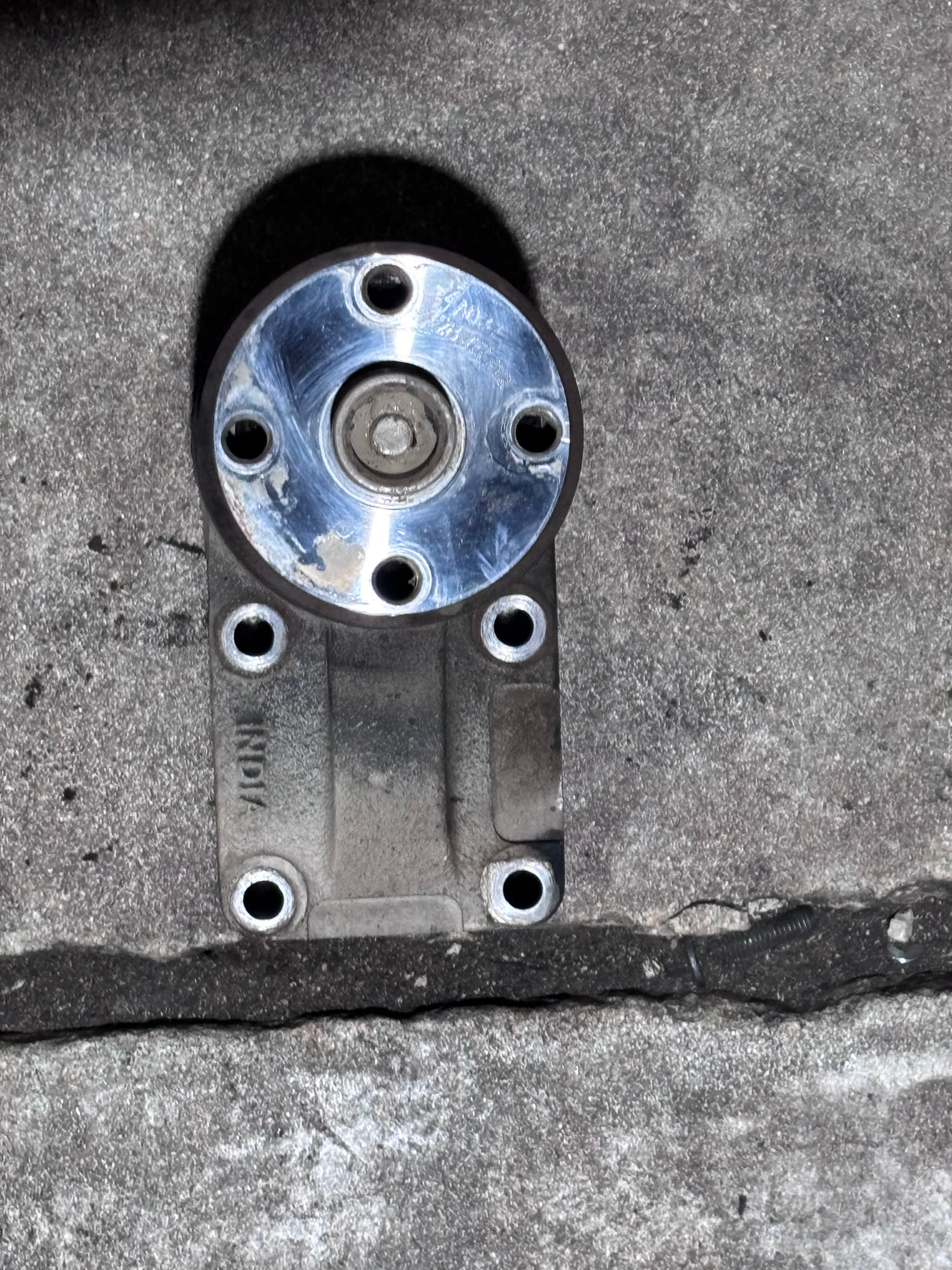 Cummins 5.9 oem diesel engine fan support bracket 5260996