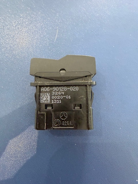 Freightliner Cascadia LDW OFF Switch A06-90128-020