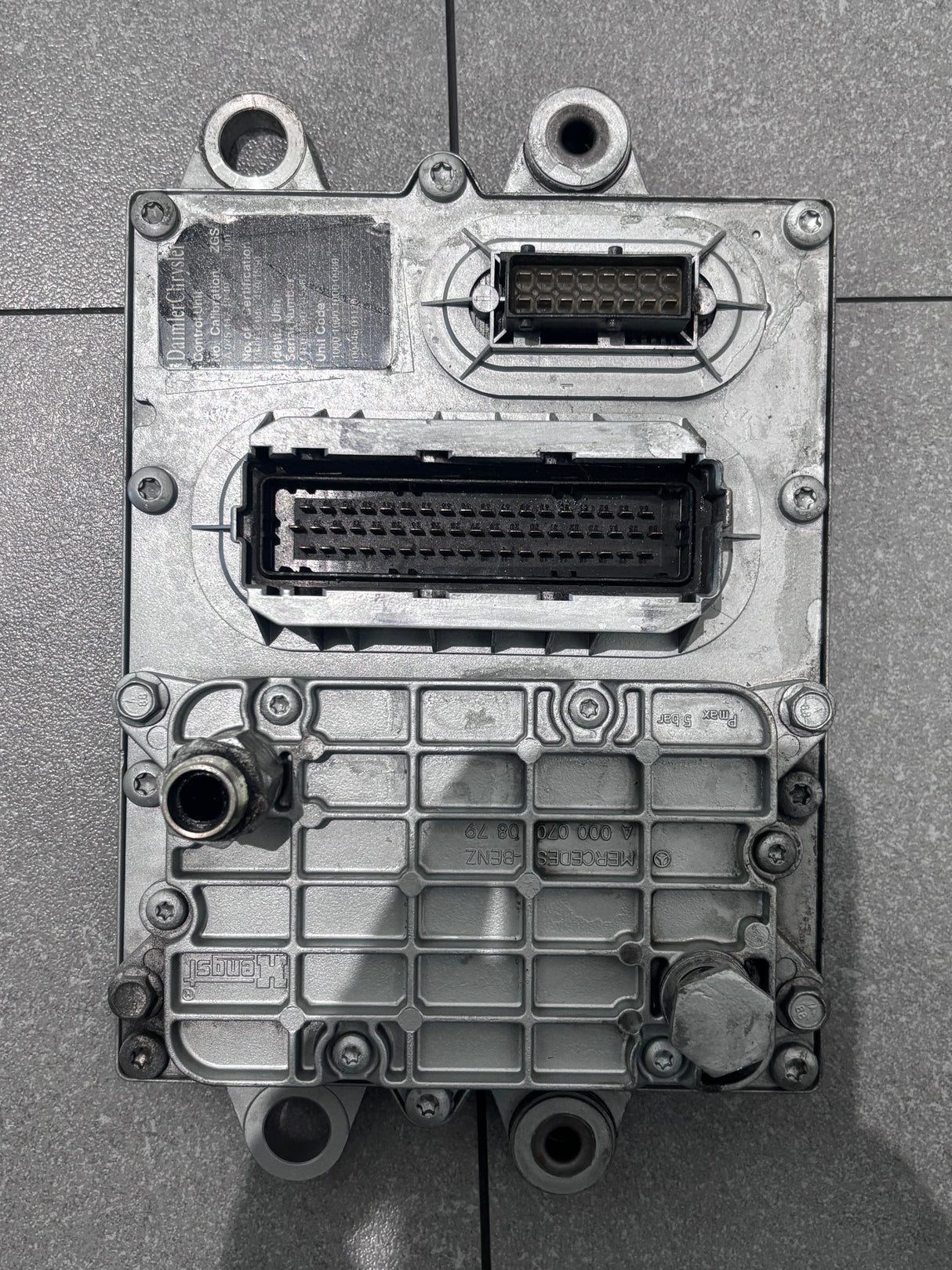 Mercedes benz om460la diesel engine control module ecm ecu 0014466440
