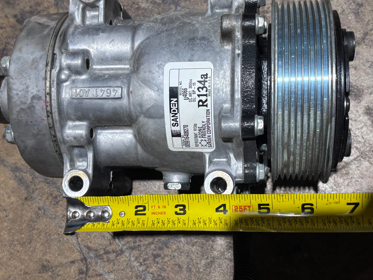 SANDEN U4066 A/C Compressor 24V 8 Grooves 1101029 54066 SD4066