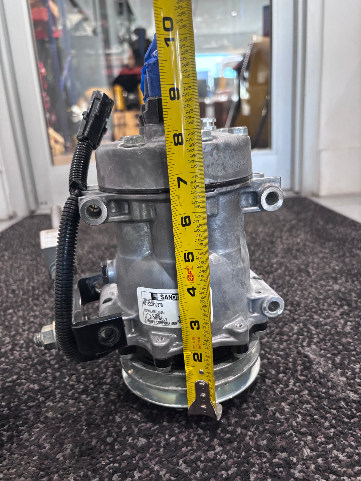 Sanden U4052 A/C Compressor 24V 03-3822