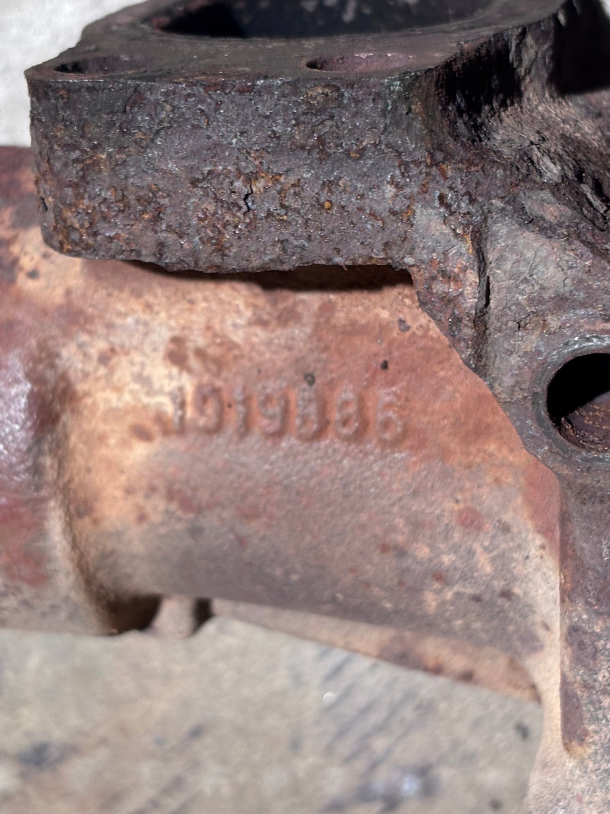 Paccar MX-13 Diesel Engine Exhaust Manifold 1919886