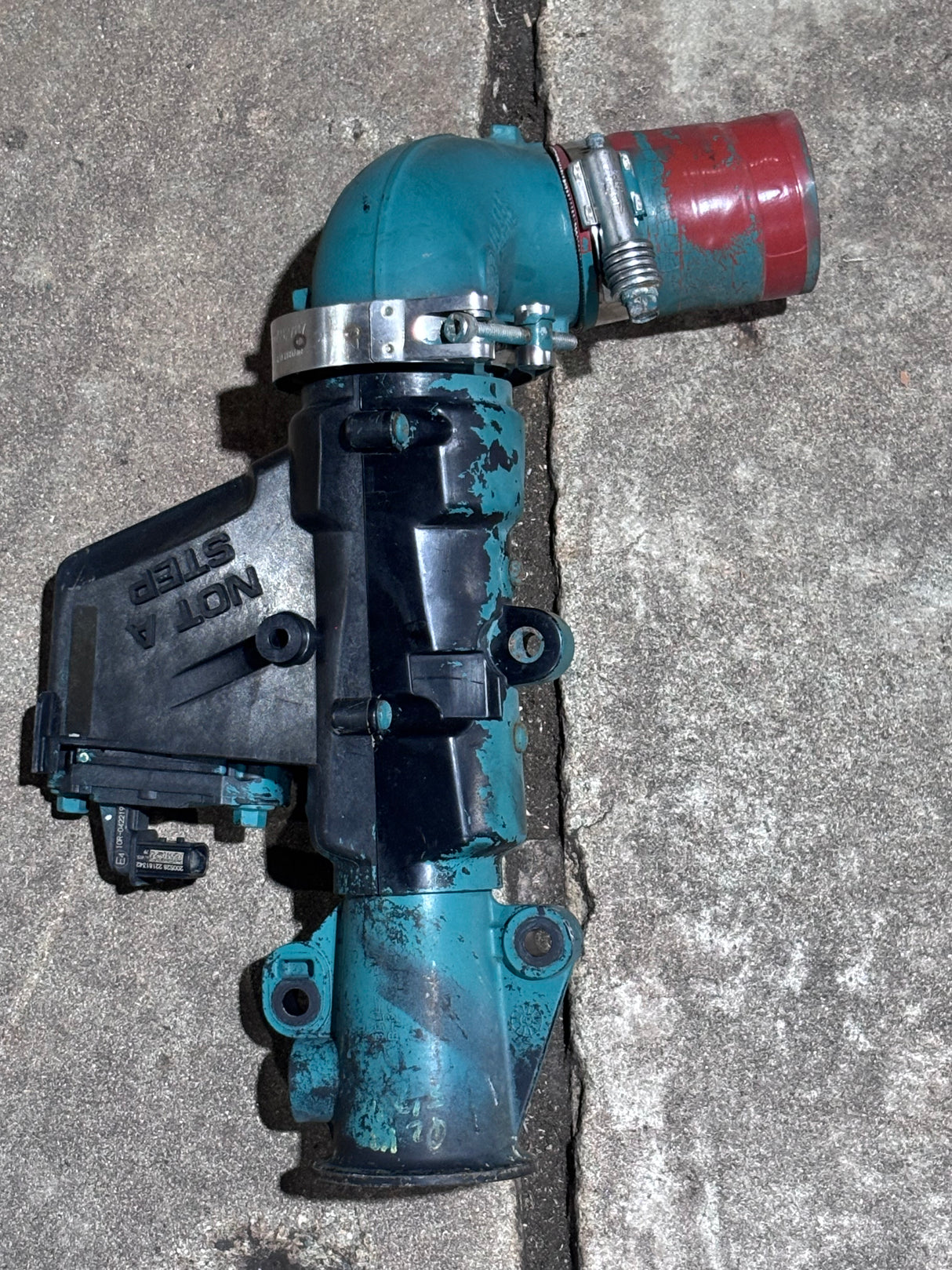 Volvo D13 Diesel Engine EGR Venturi Mixer 22008482