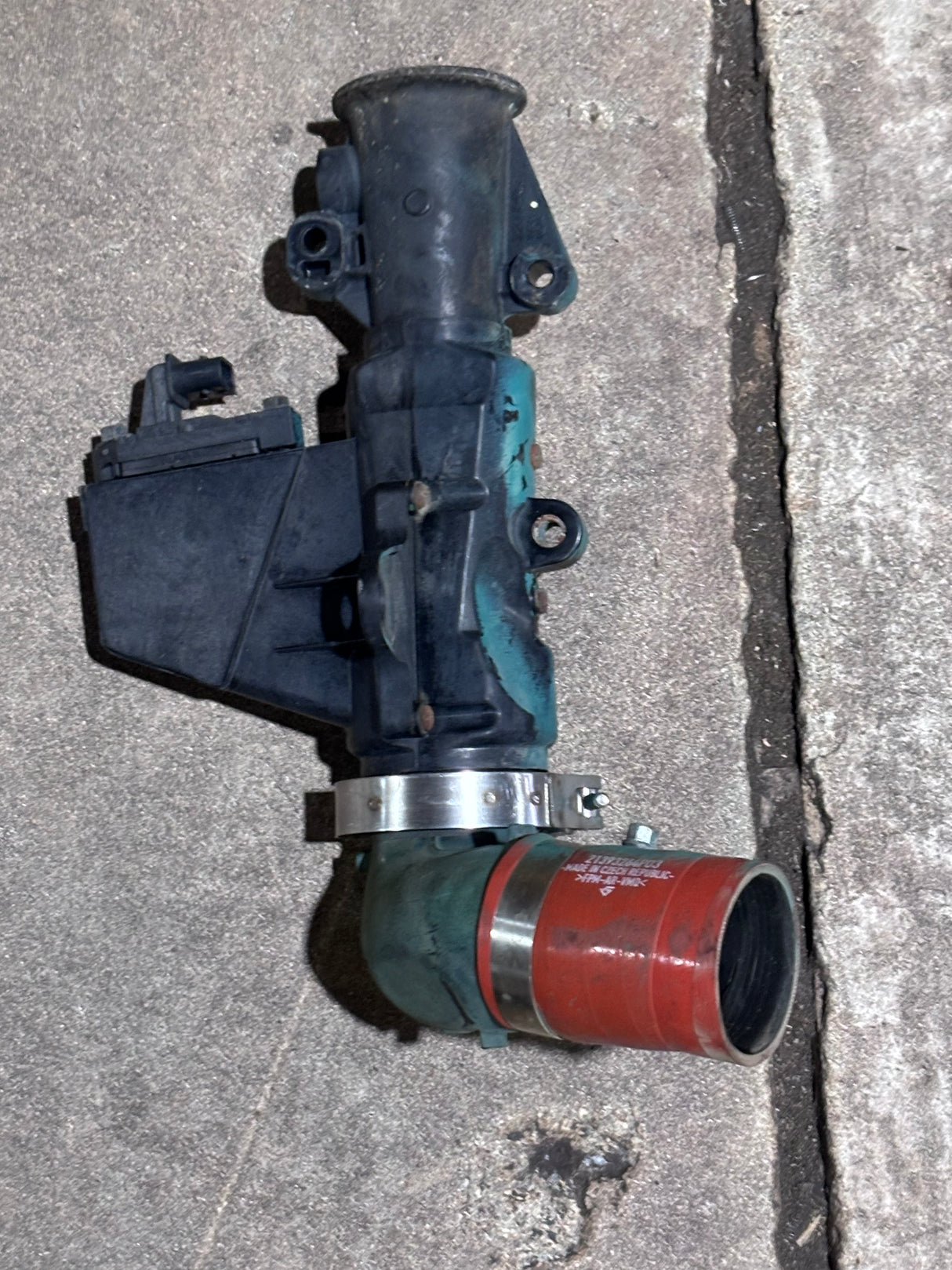 Volvo D13 Diesel Engine EGR Venturi Mixer 22008482