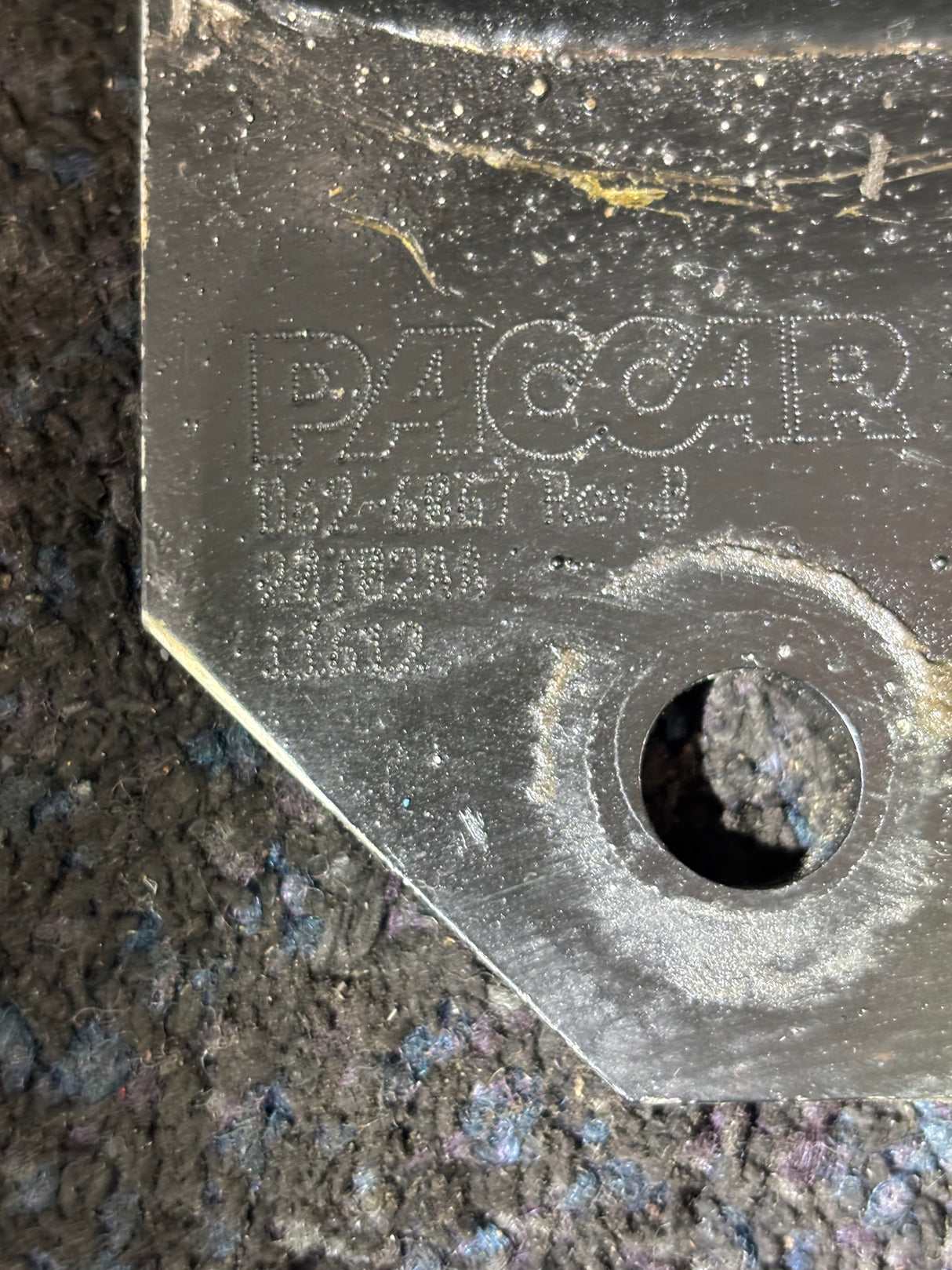 Paccar OEM Diesel Engine Motor Mount D62-6067