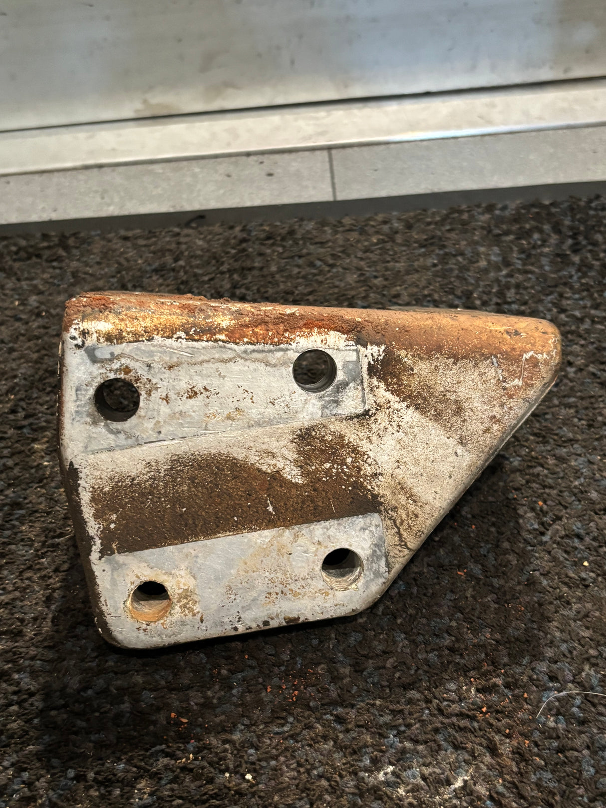Ford Engine Motor Mount F3HT-6A070-BA