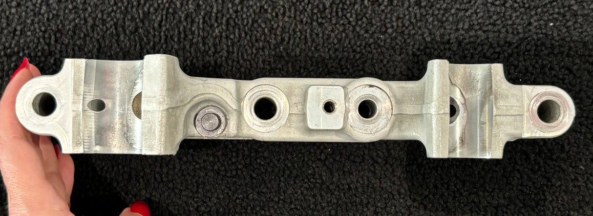 Detroit DD15 OEM Diesel Engine Camshaft Housing Bracket DC47204