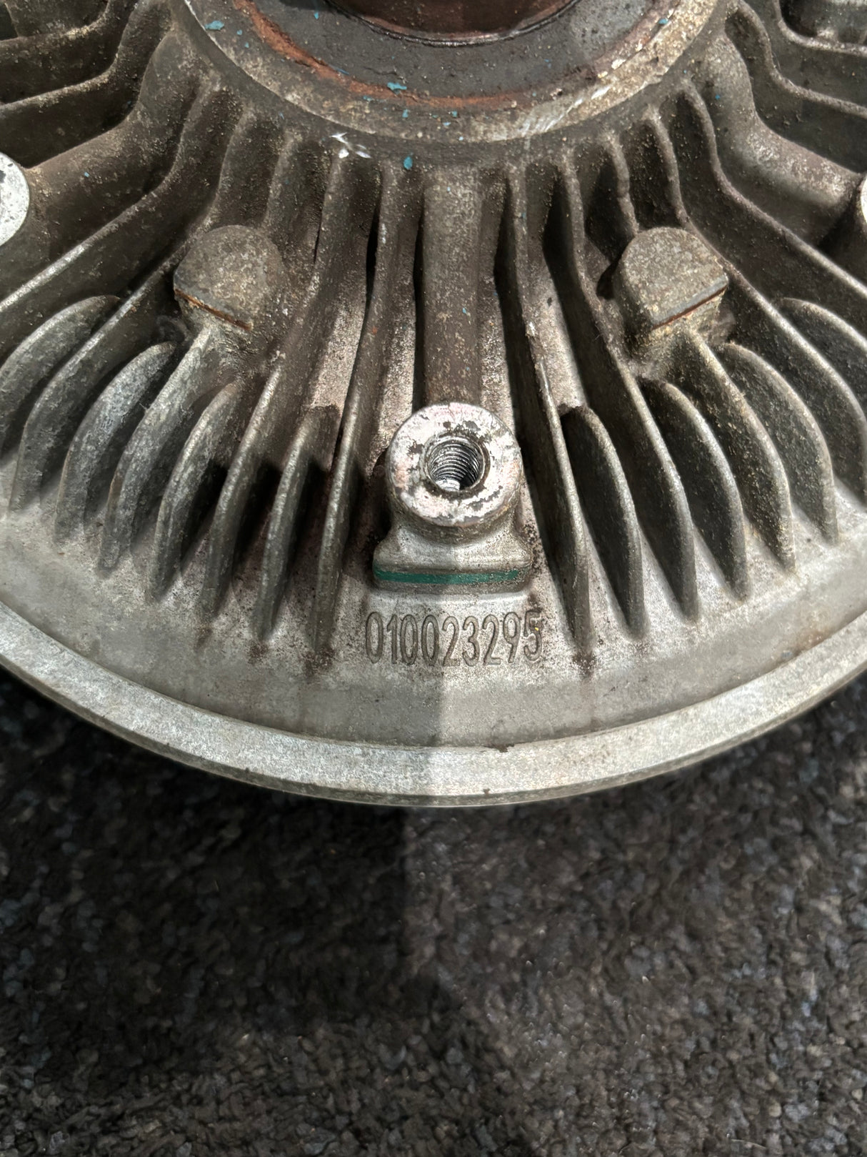 International Fan Clutch 010023895 3892947C1 3892947C2 010024281