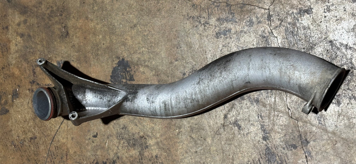 Volvo OEM Air Transfer Pipe 20440651 20803692 8149311 20440651