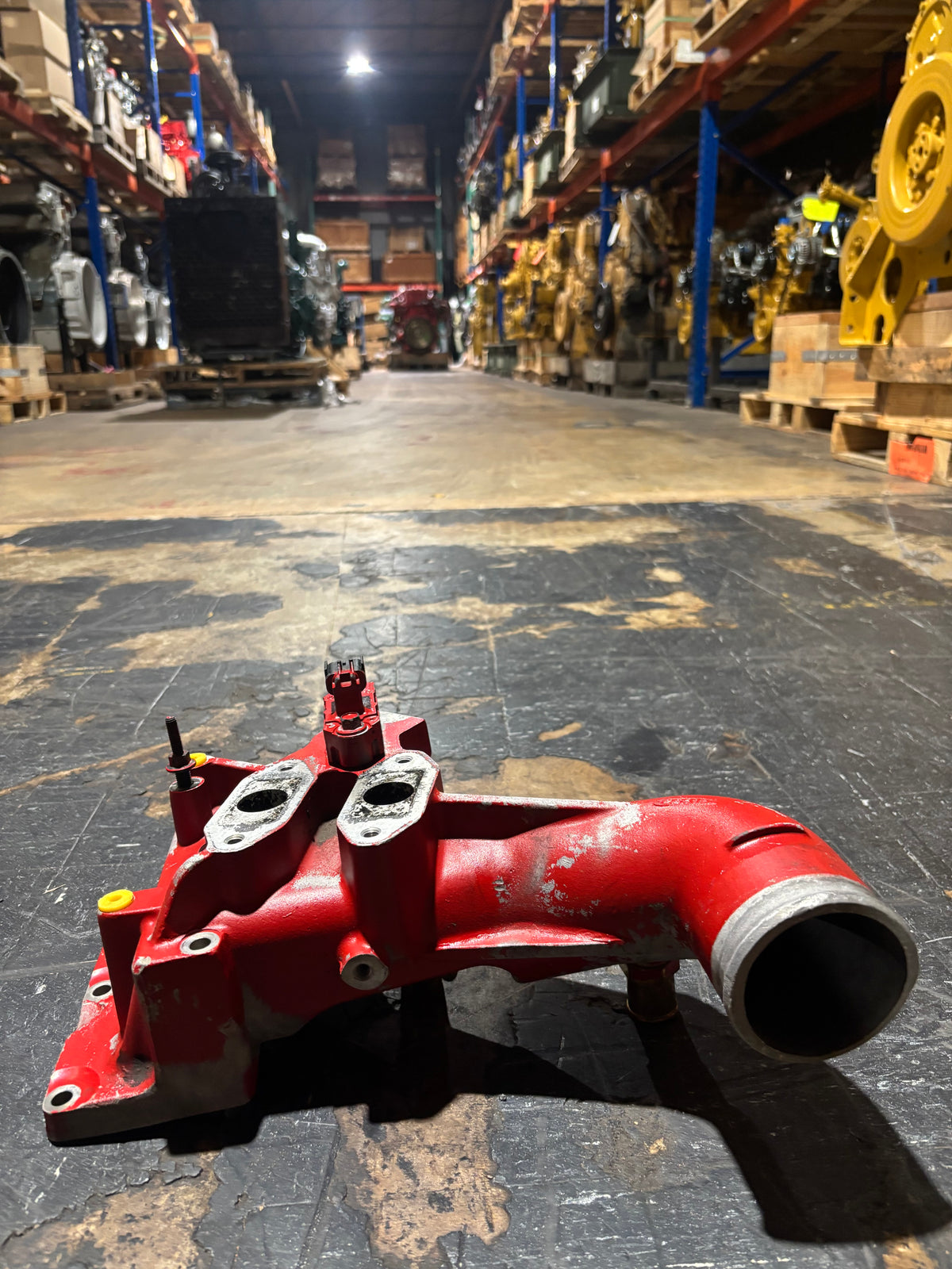 Cummins ISB6.7L Diesel Engine Air Intake Connection 5268153