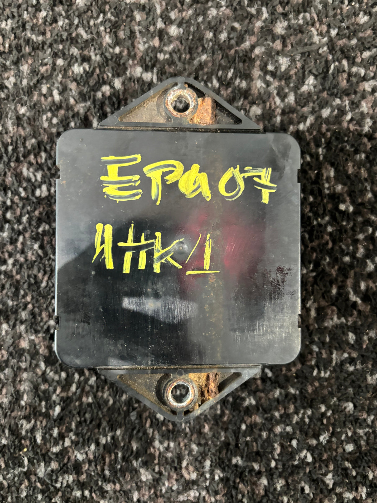 Isuzu OEM 4HK1 Diesel Engine Turbo Control Module 898077-1181 W4T91072