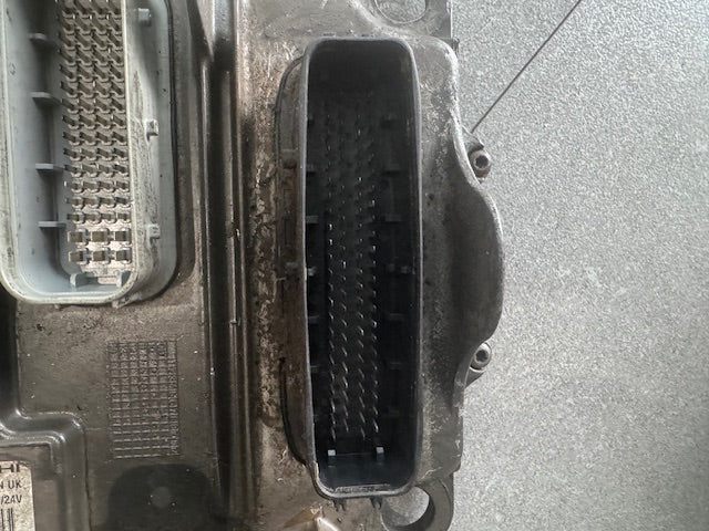 2011 Paccar MX-13 OEM Diesel Engine Control Module ECM ECU 1833060 2109555 1889041 1977245