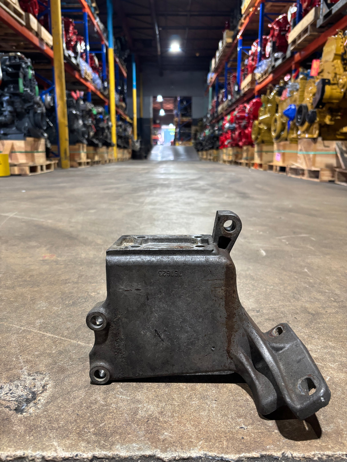 Caterpillar OEM 3406 C15 C16 Diesel Engine Bracket 7E7623 7E-7623