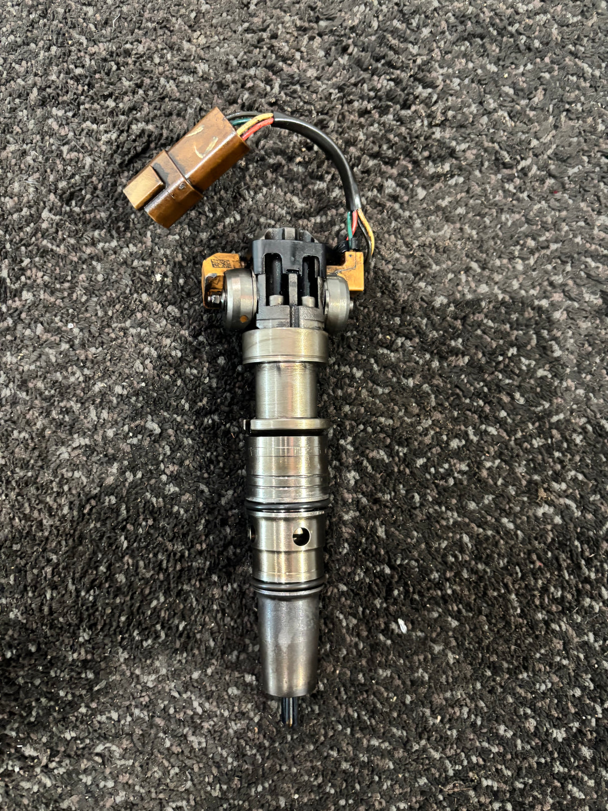 CORE International Maxxforce DT 9 10 Fuel Injector 1890057C92 5010717R91