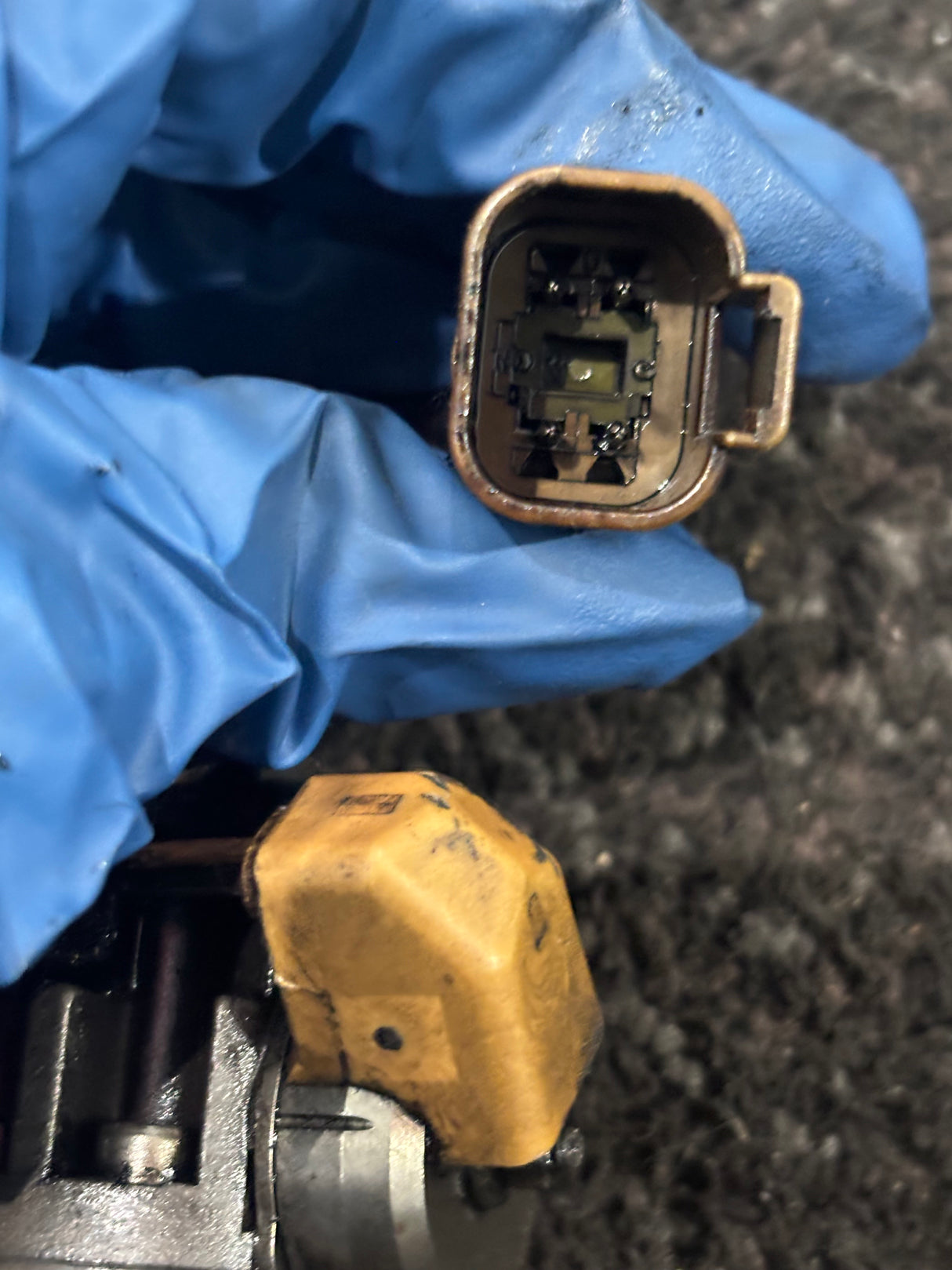 CORE International Maxxforce DT 9 10 Fuel Injector 1890057C92 5010717R91