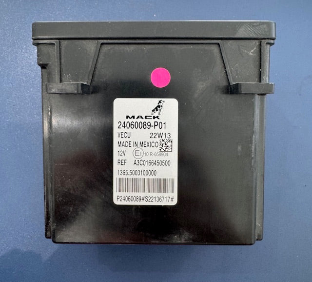 Mack OEM VECU  Cab Control Module CECU 24060089-P01 A3C0166450500 12V
