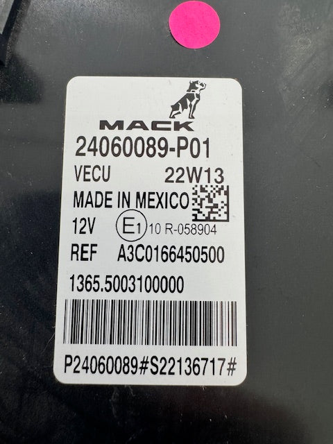 Mack OEM VECU  Cab Control Module CECU 24060089-P01 A3C0166450500 12V