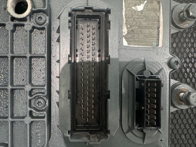 Mercedes Benz OEM OM460LA Engine Control Module ECM ECU 0014462040