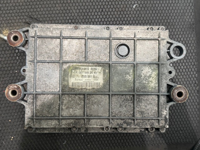 Mercedes Benz OEM OM460LA Engine Control Module ECM ECU 0014462040