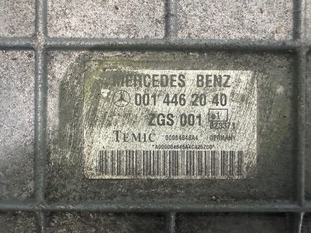 Mercedes Benz OEM OM460LA Engine Control Module ECM ECU 0014462040
