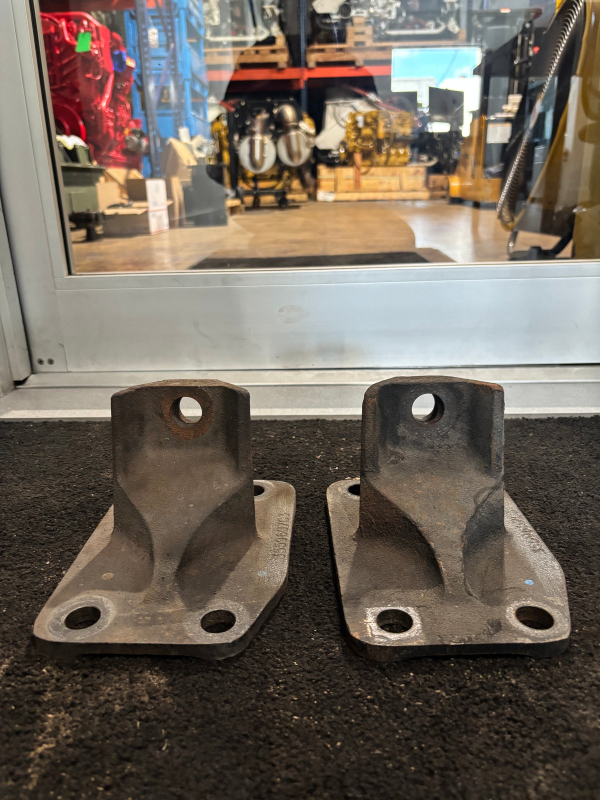 International Rear Engine Motor Mount Equipped with Caterpillar Engine 3559607C3