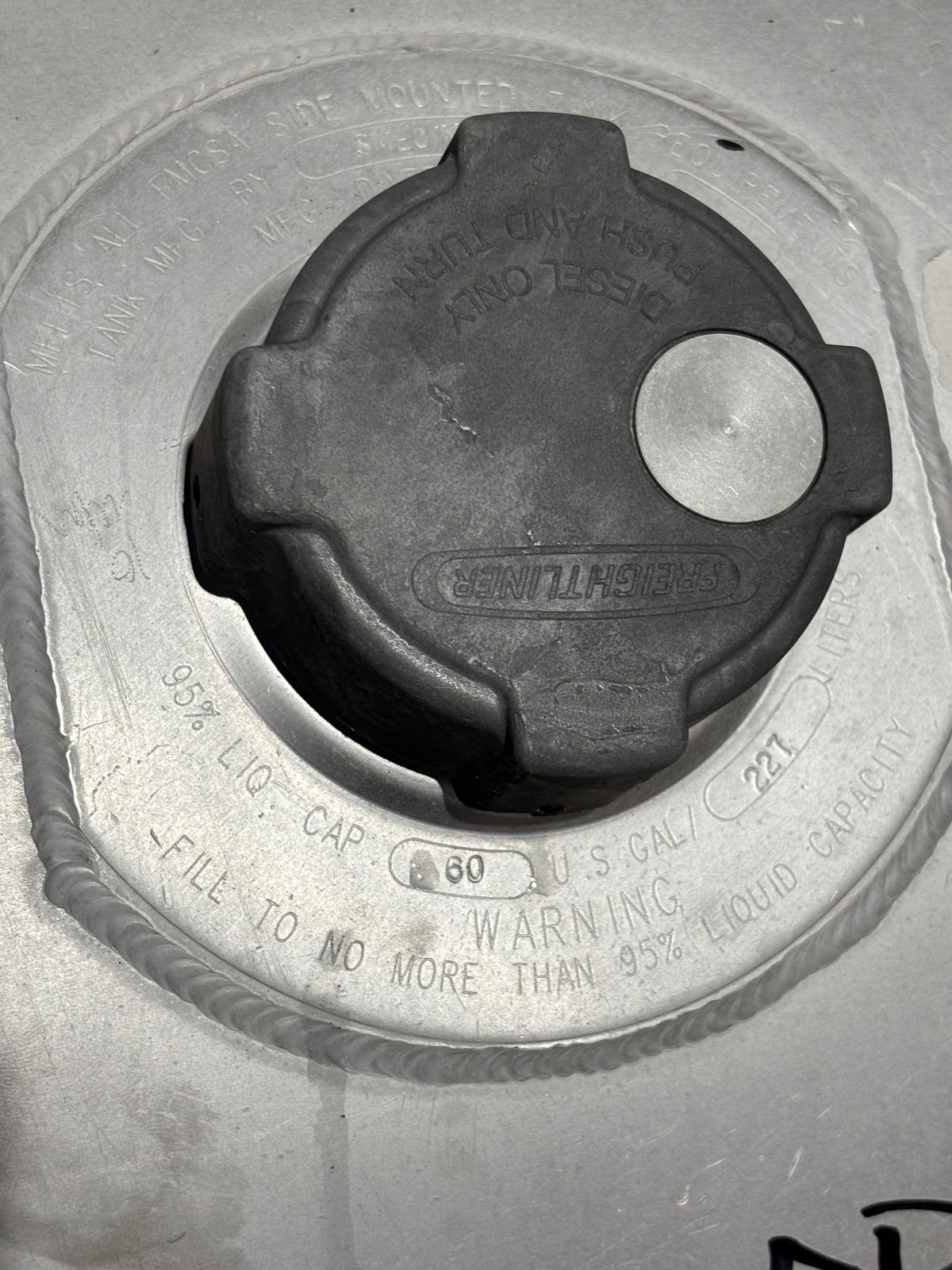 2012 Freightliner Cascadia RH Aluminum Fuel Tank
