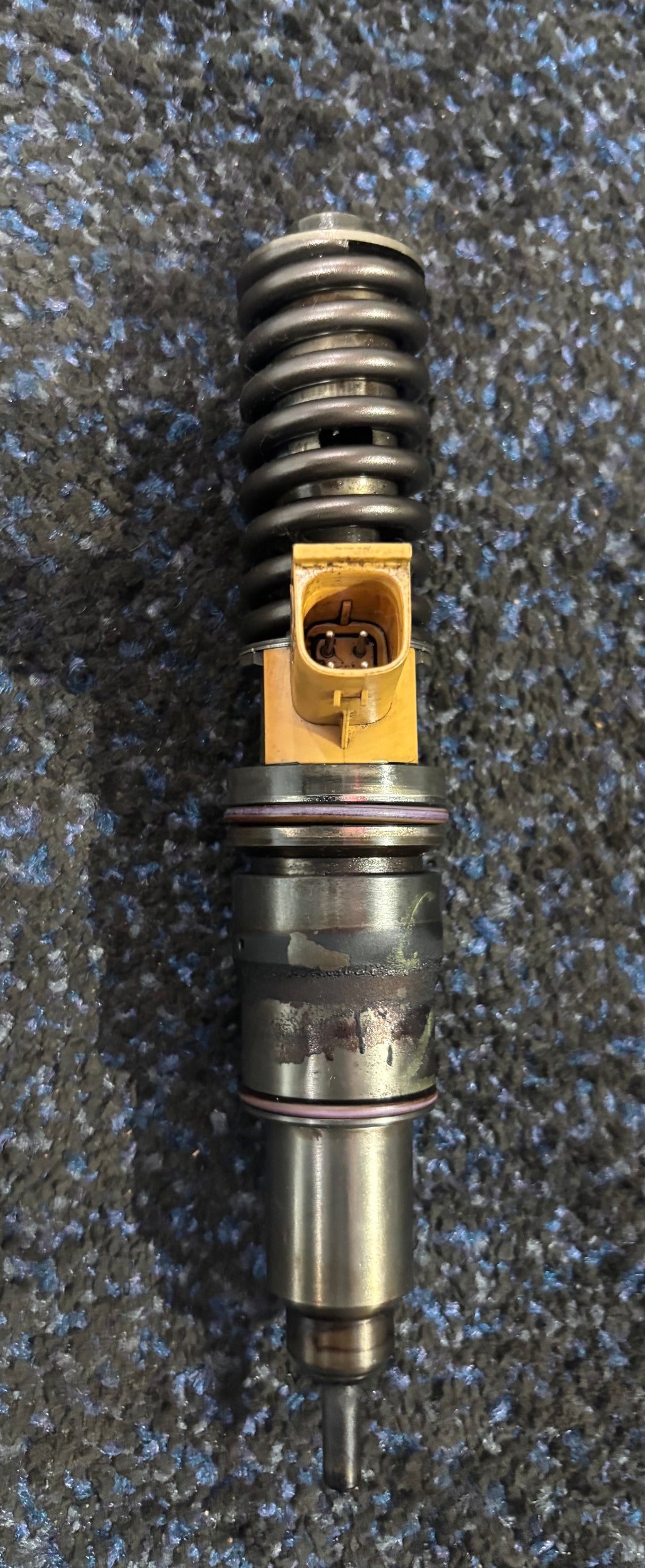 Core Mack Volvo Diesel Engine Fuel Injector 21457950 21554442 21246331