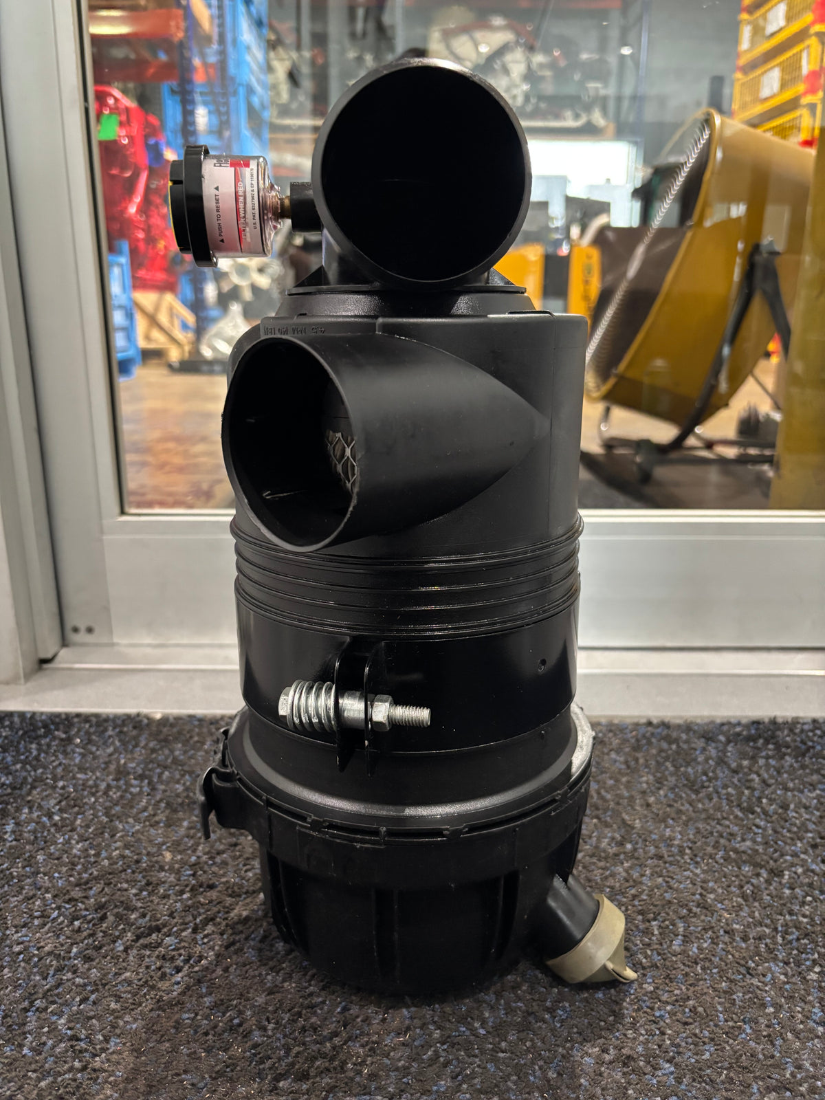 Fleetguard OptiAir 600 Series Air Housing System AH19477
